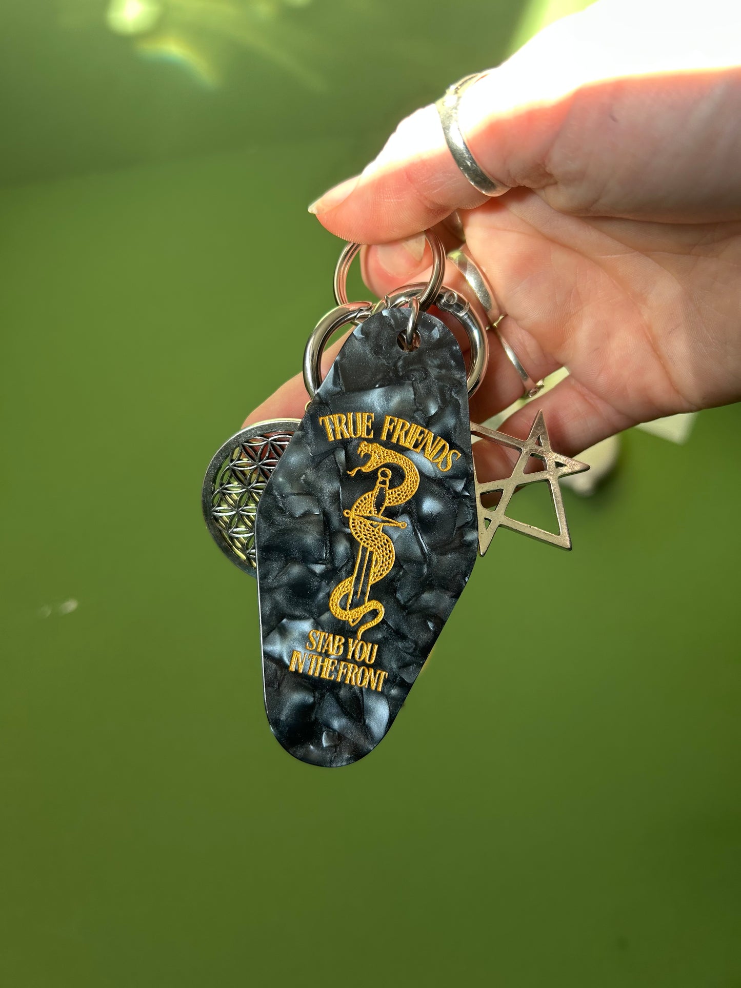 TRUE FRIENDS motel keyring