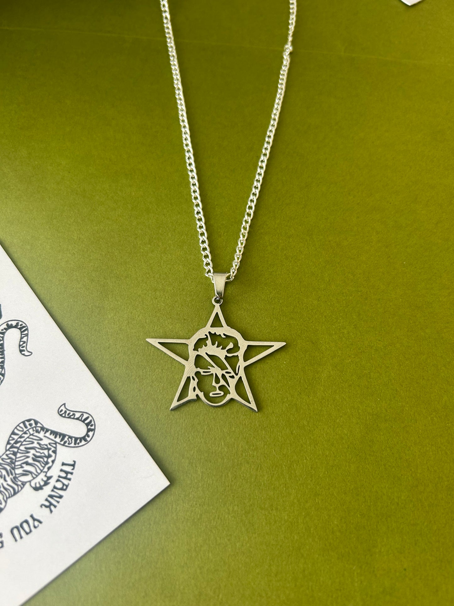 David Bowie ziggy stardust necklace