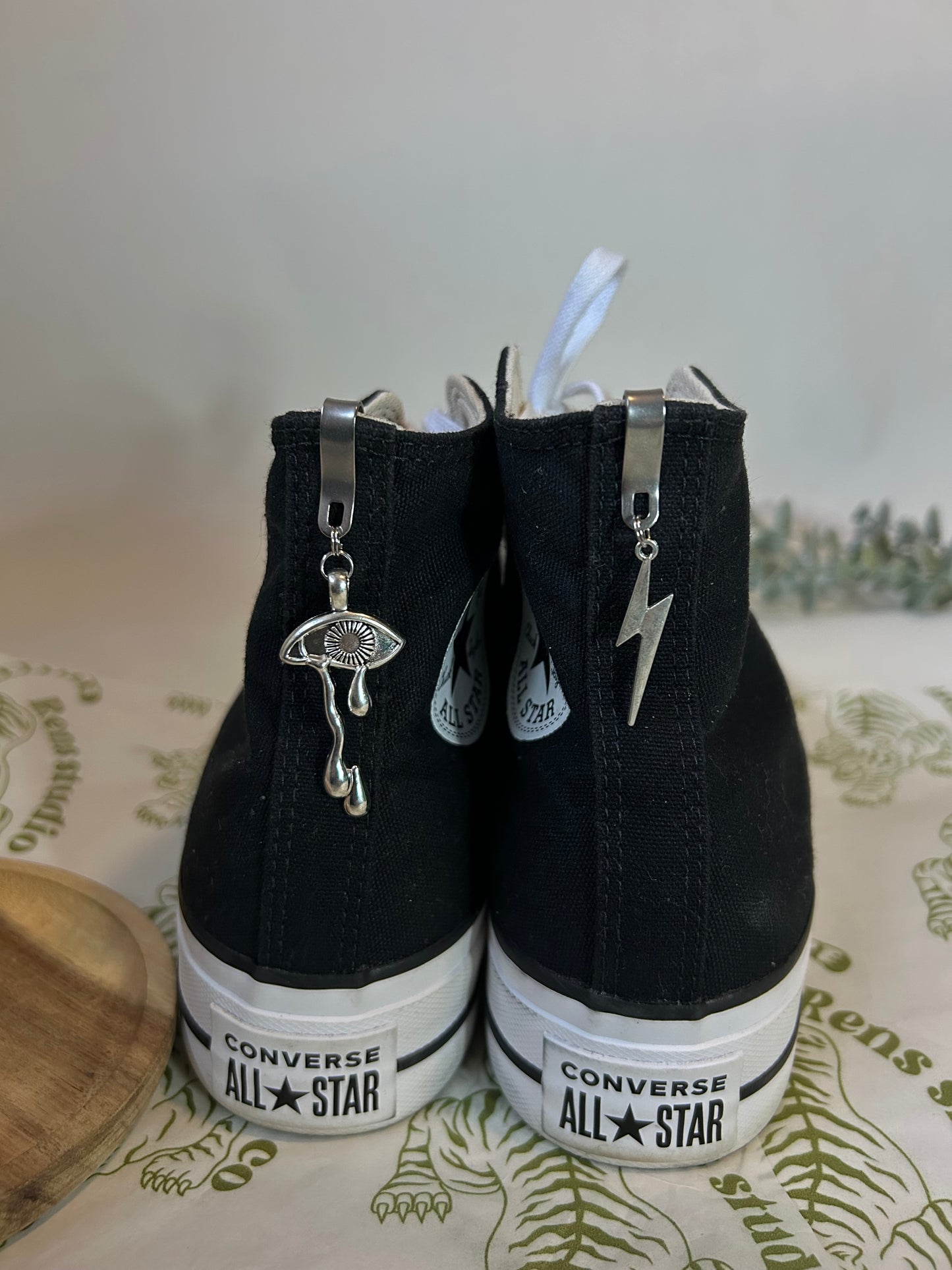 Crying lightning Hi top shoe charms