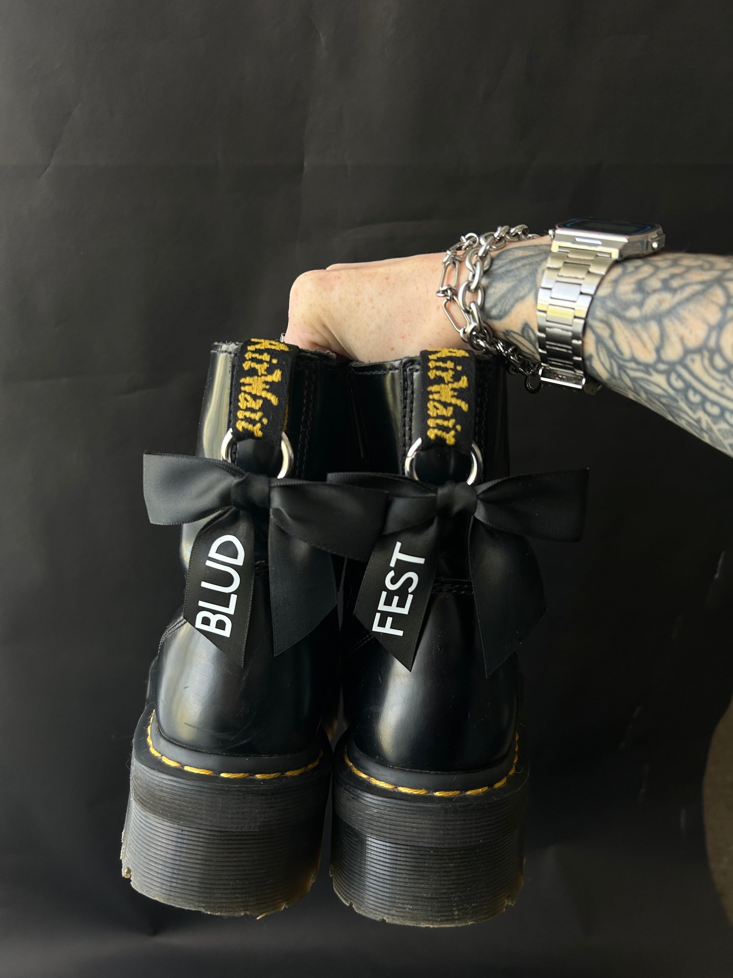bludfest Bow boot charms