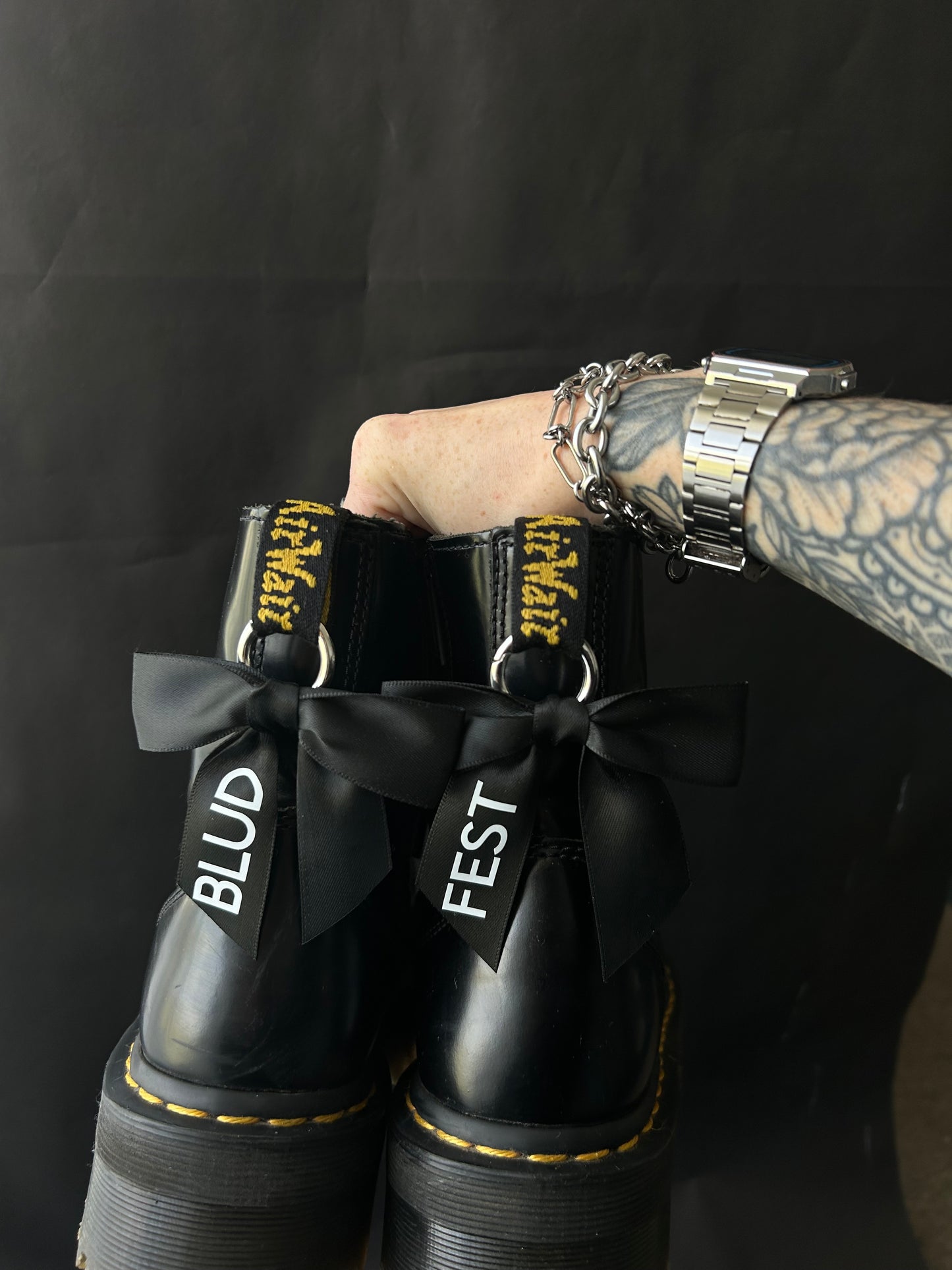 bludfest Bow boot charms