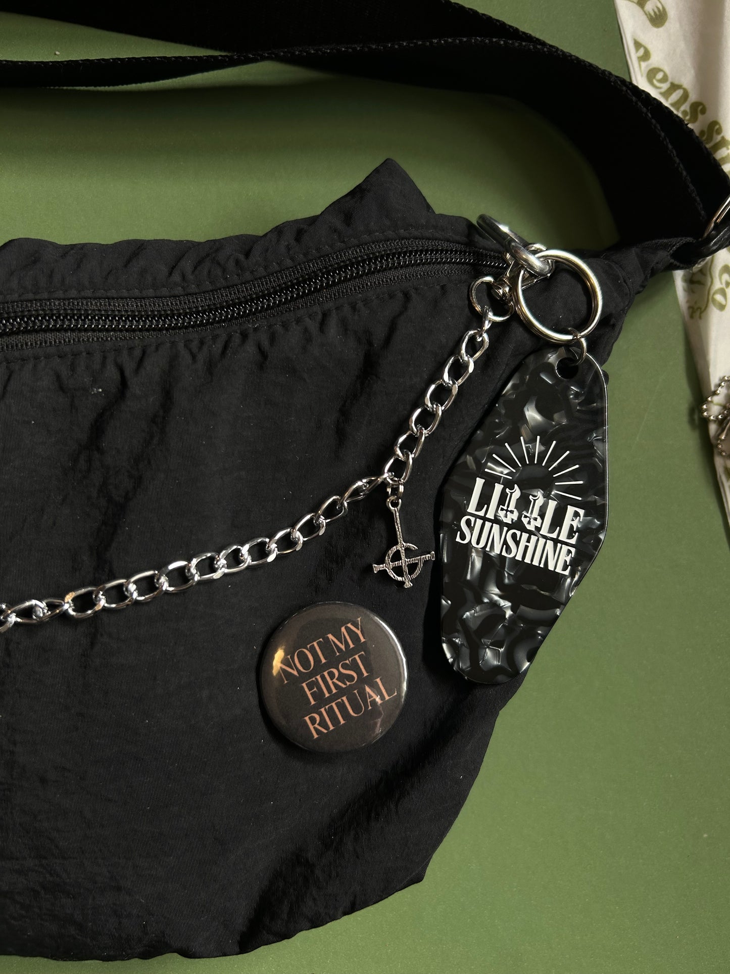 LITTLE SUNSHINE motel keyring