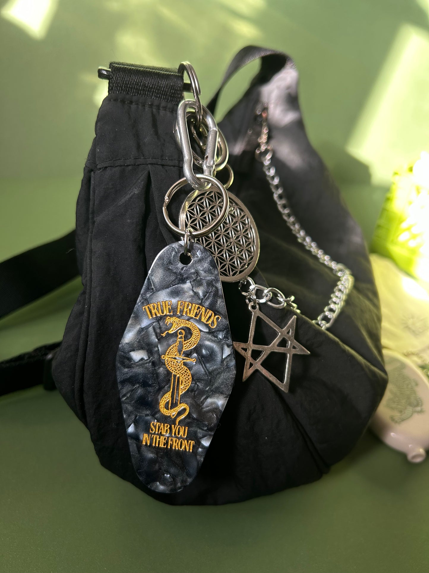 TRUE FRIENDS motel keyring