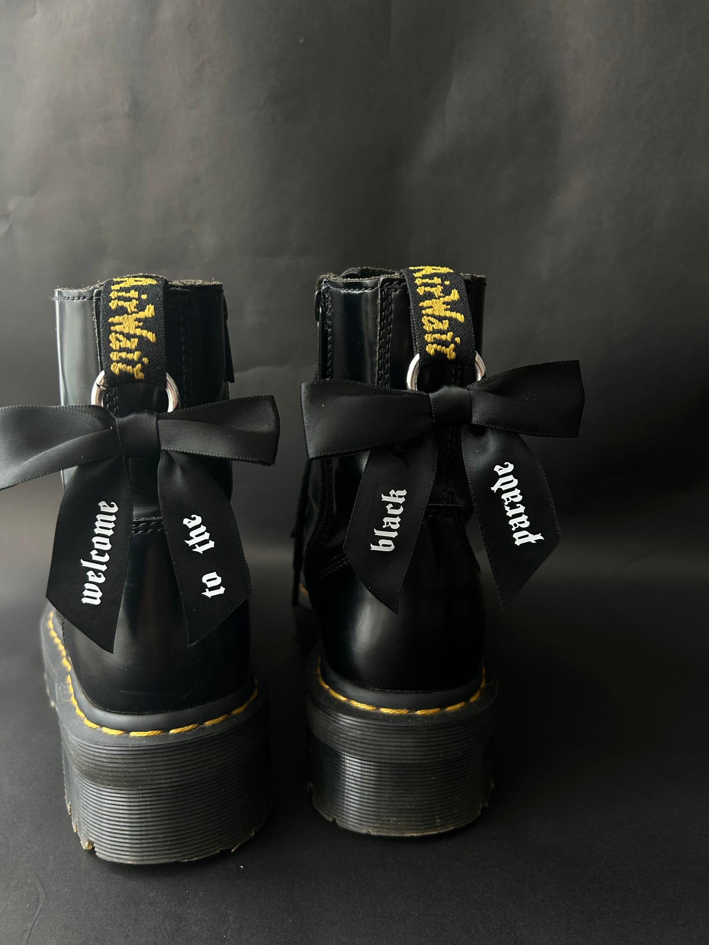 Parade boot bows