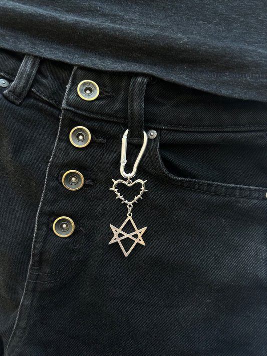 Hexagram Spiked heart keychain