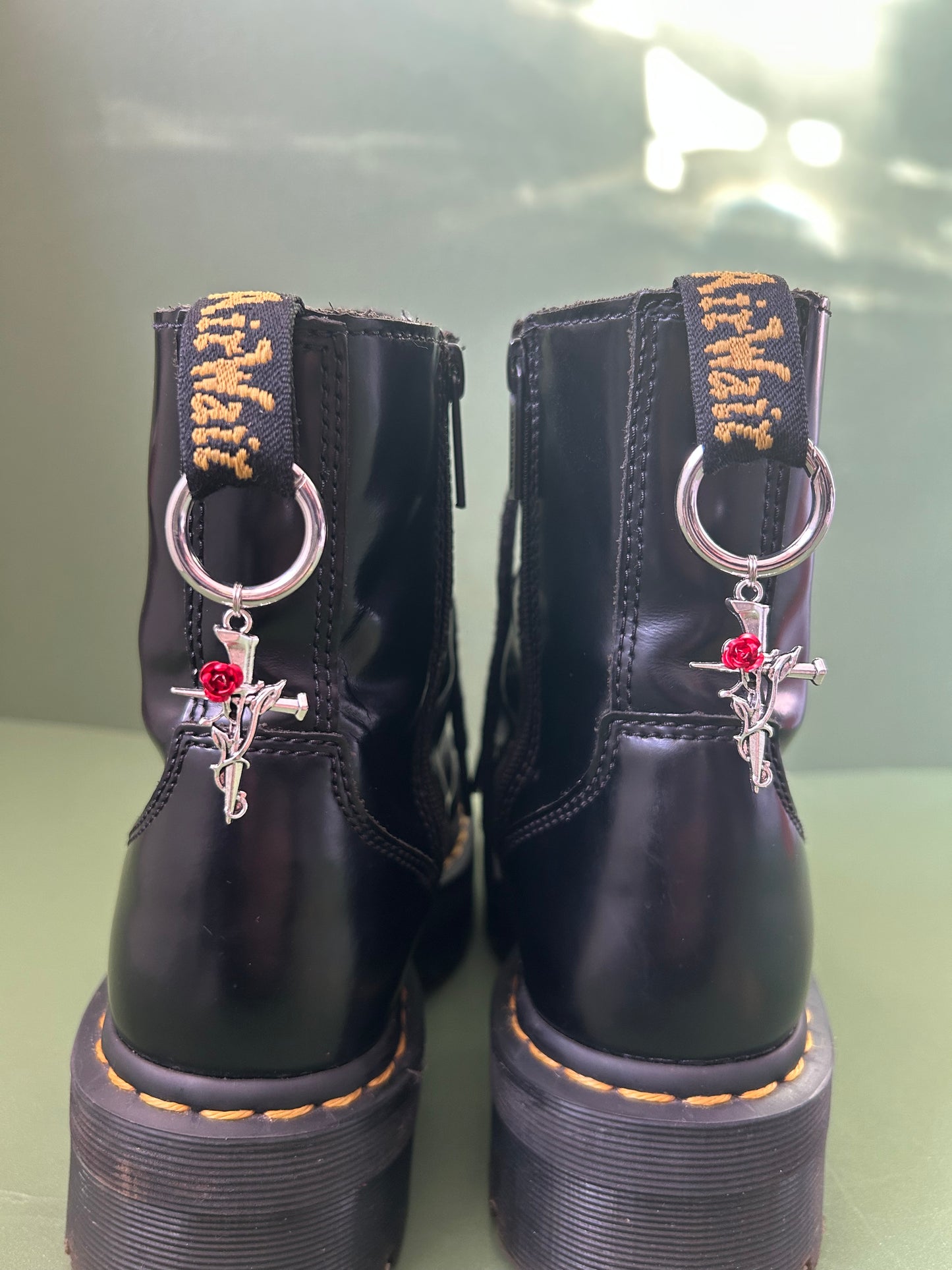 rose thorn boot charms