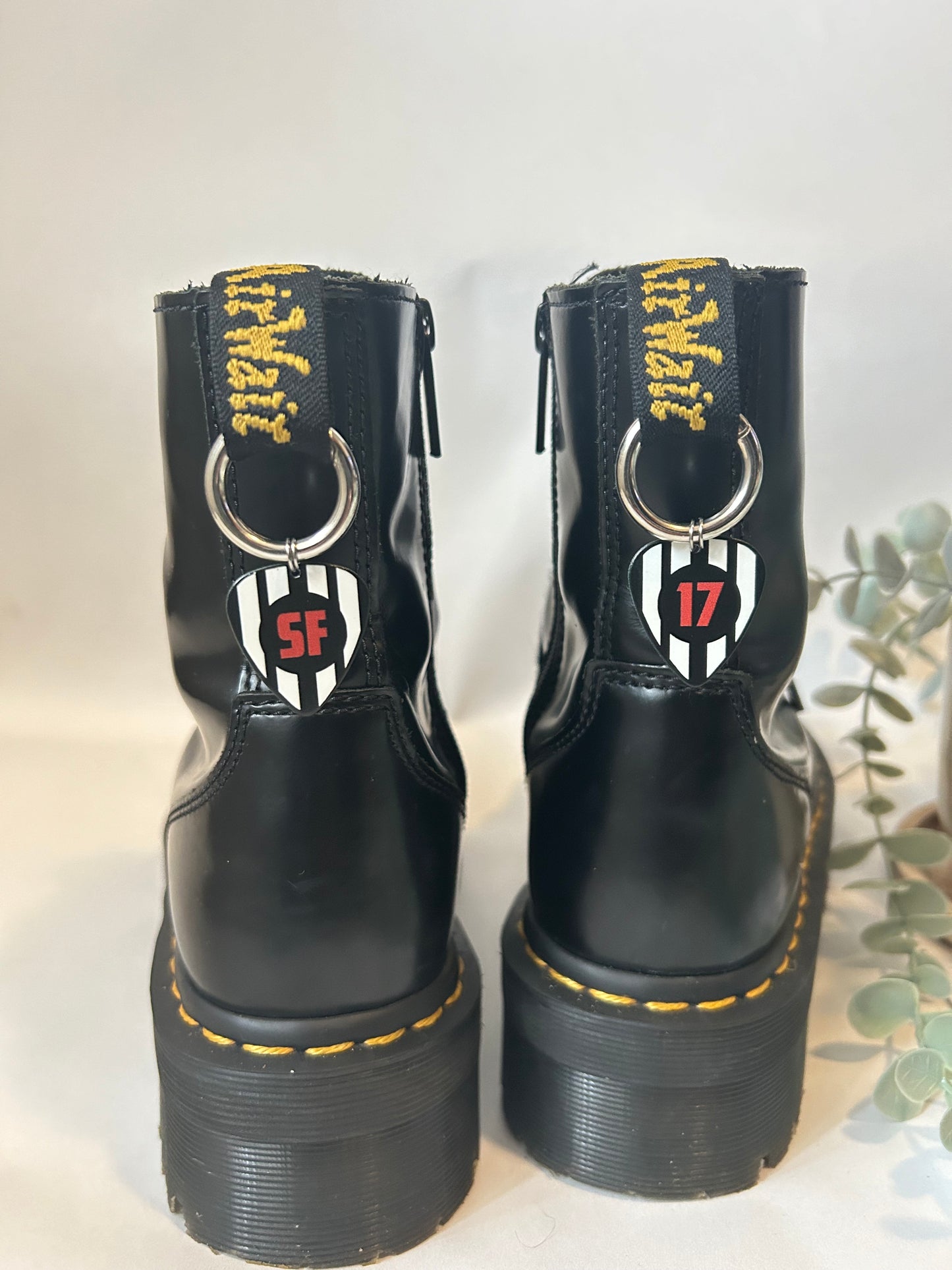 17 boot charms