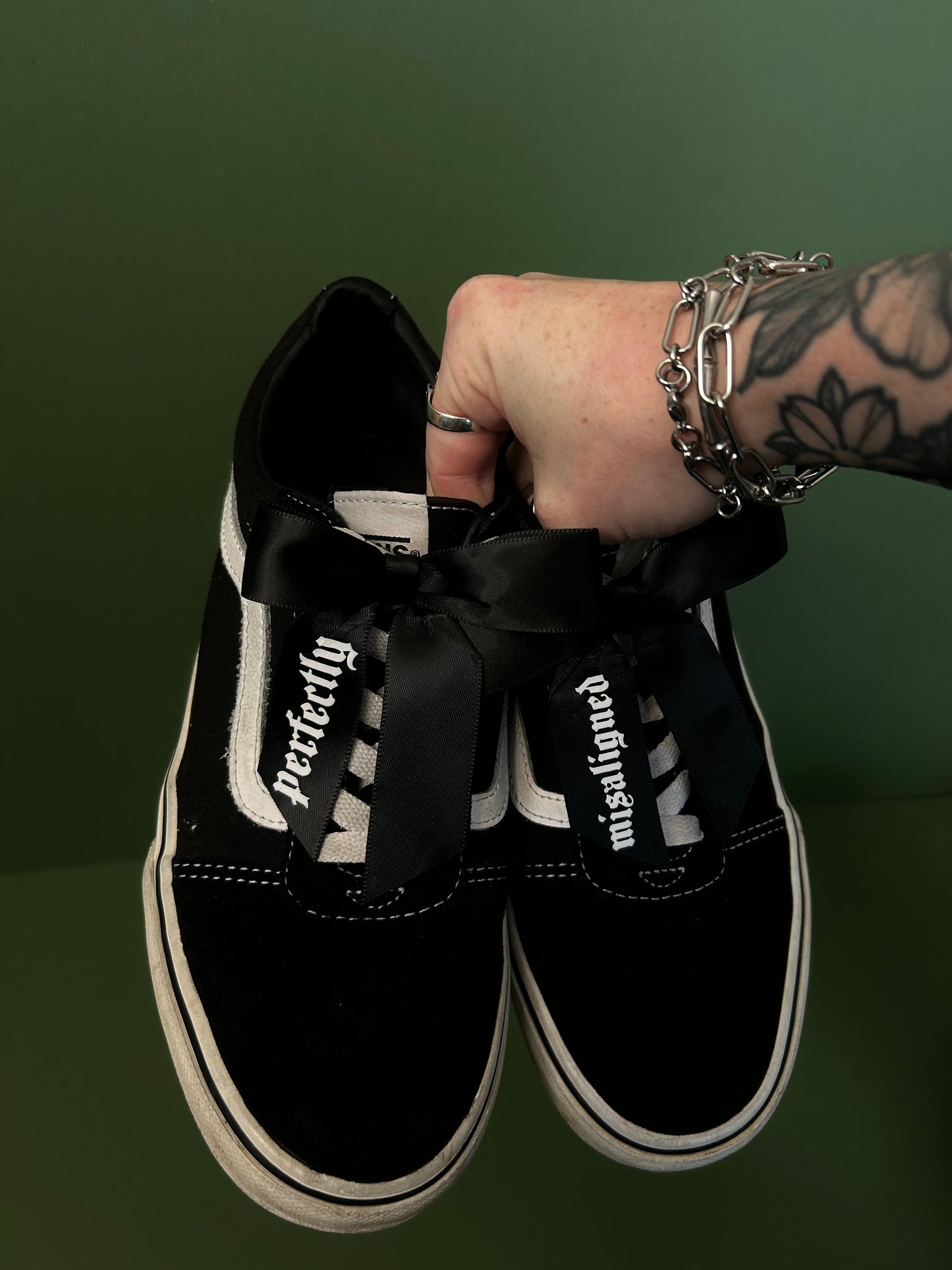Misaligned  Trainer bows
