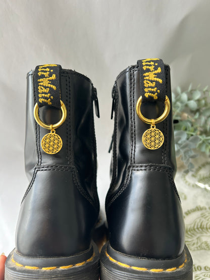 gold Sempiternal boot charms