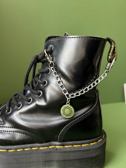 Crown of thorns boot chains