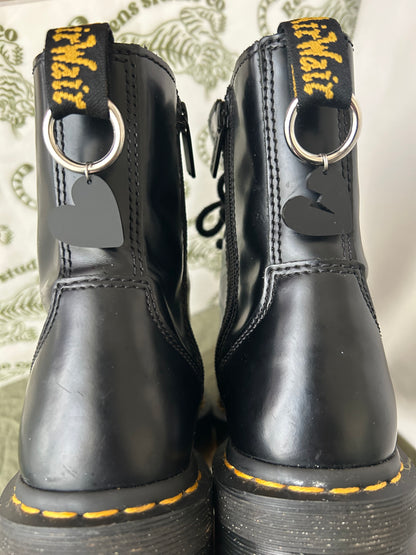 Black hearts club boot charms