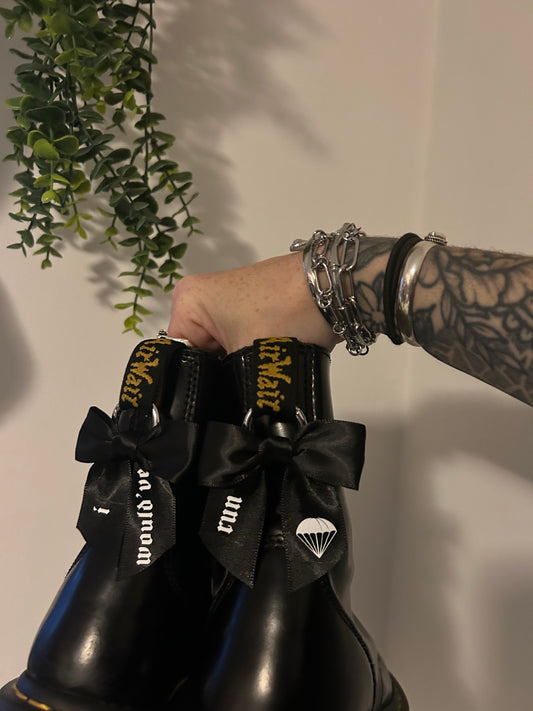 Run boot bows