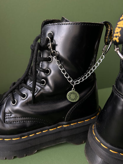 Crown of thorns boot chains