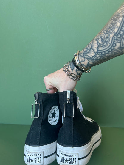 The 1975 box Hi top shoe charms