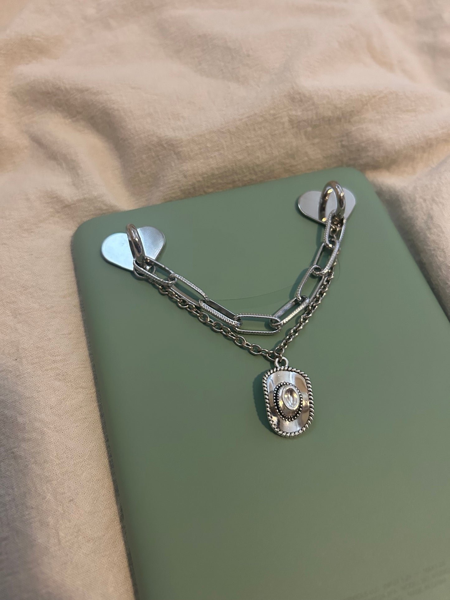 Cowboy Box chain