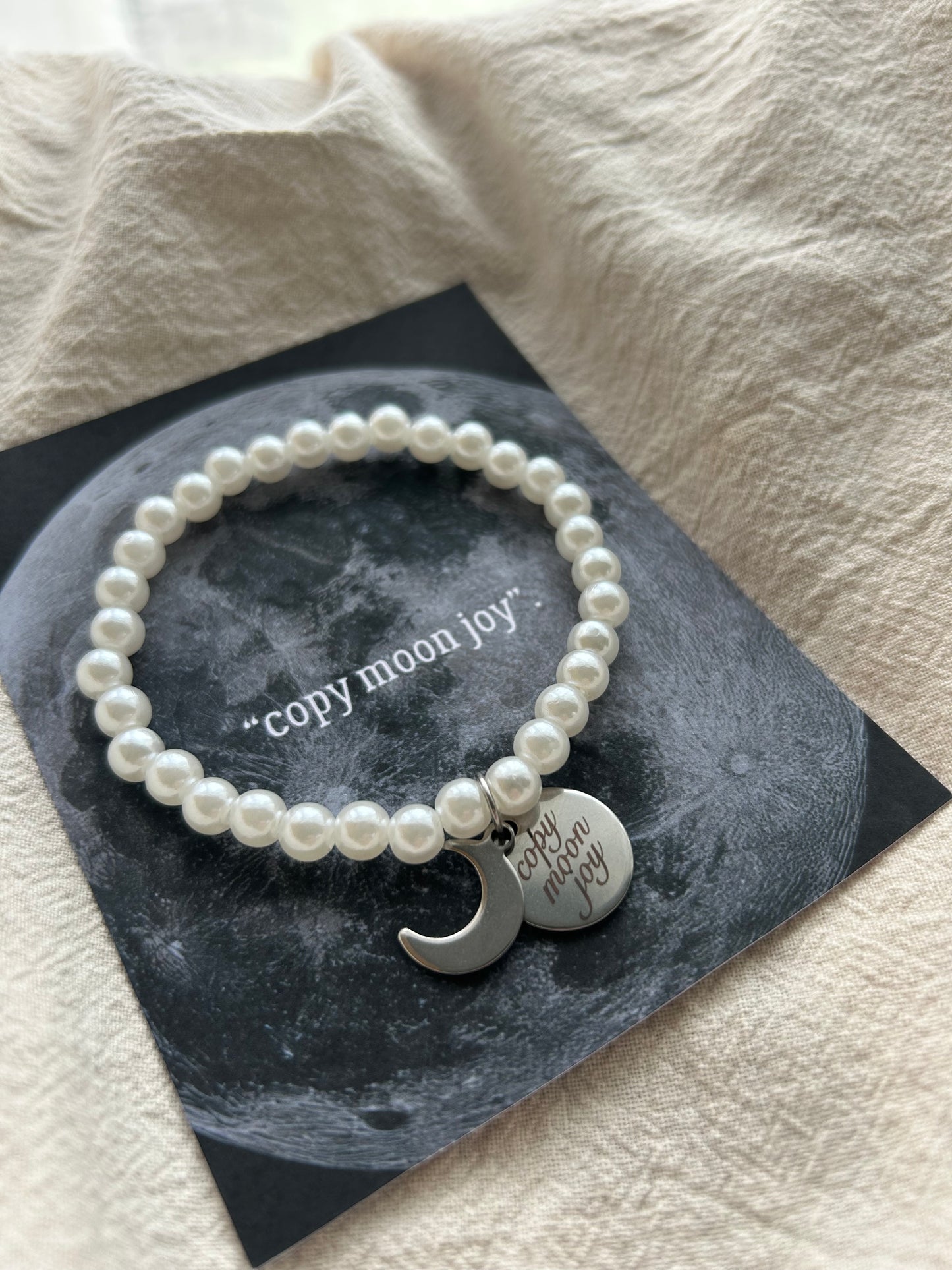 Moon joy pearl bracelet