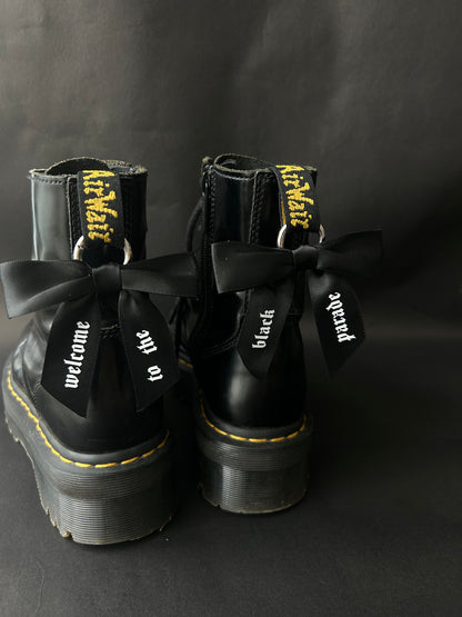 Parade boot bows
