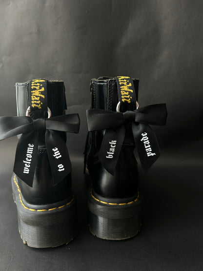 Parade boot bows